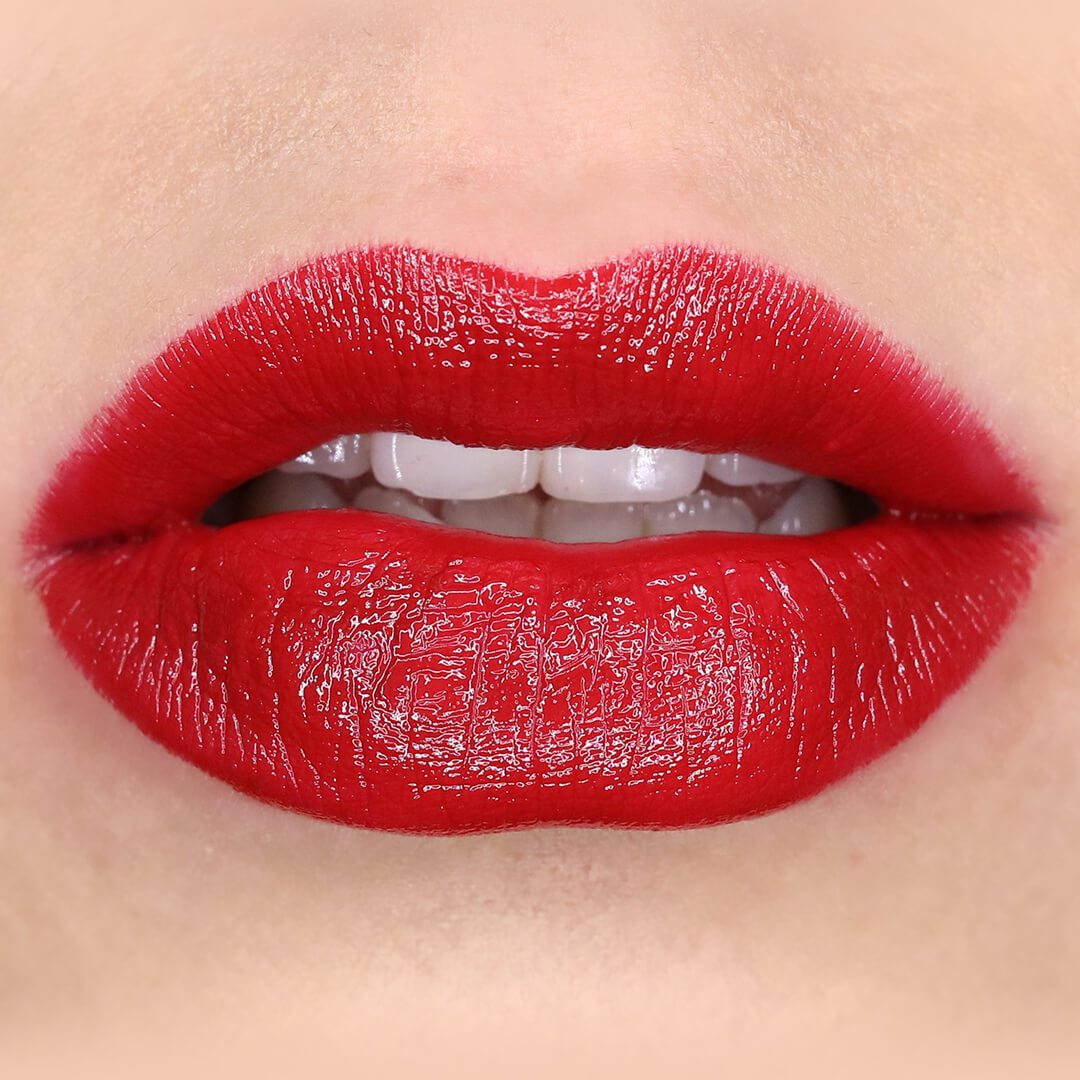 glossed_lips