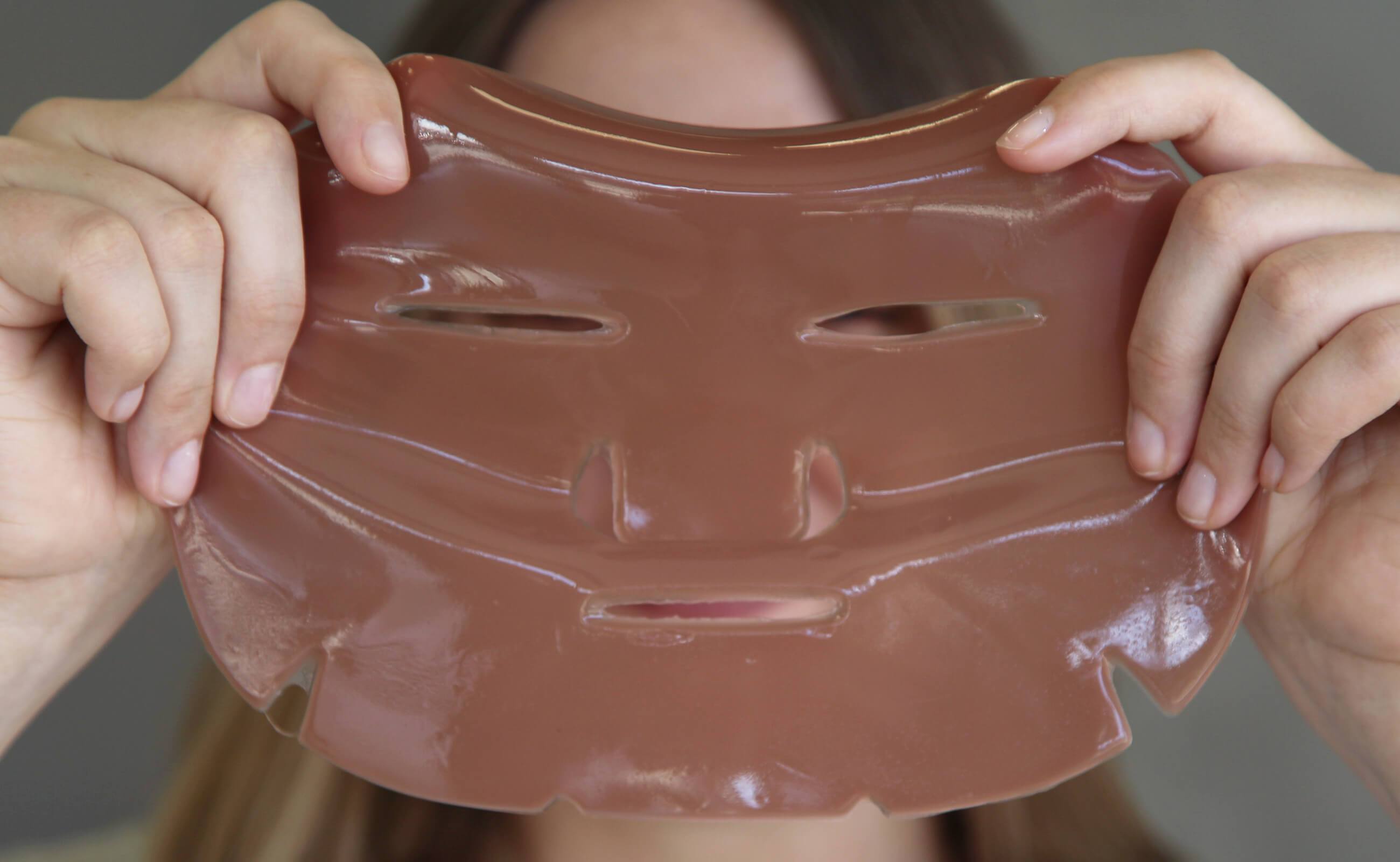caffeine_mask_in_hand
